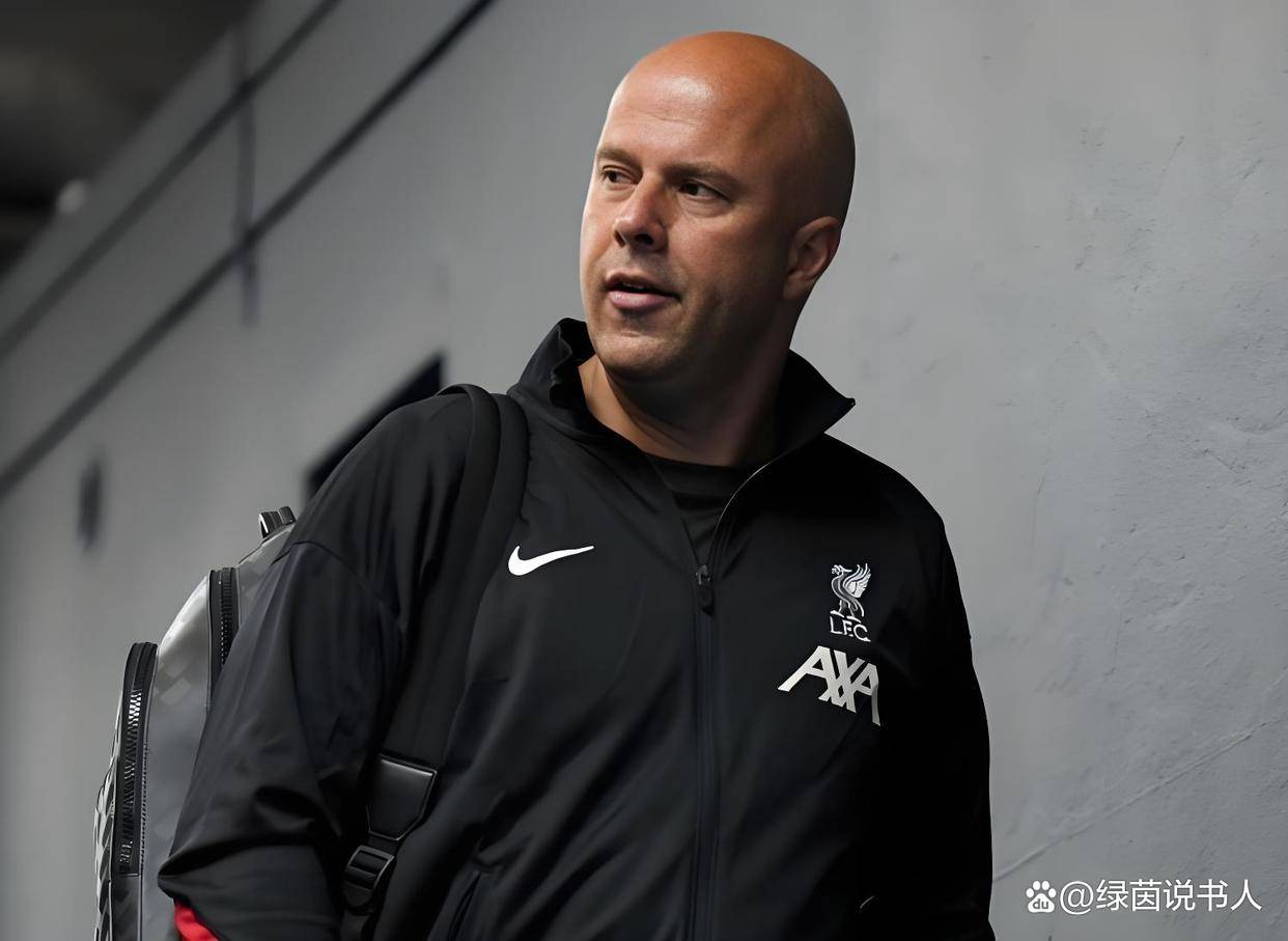 利物浦3-2绝杀，9500万前锋5场0球，空门踢飞，单刀不进！该给伊萨克让位